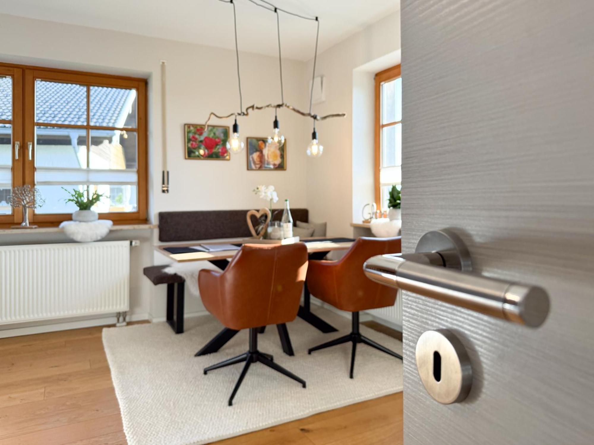 Apartment Wohlfuehlplatzl - Urgemuetlich & Ruhig Vogtareuth エクステリア 写真